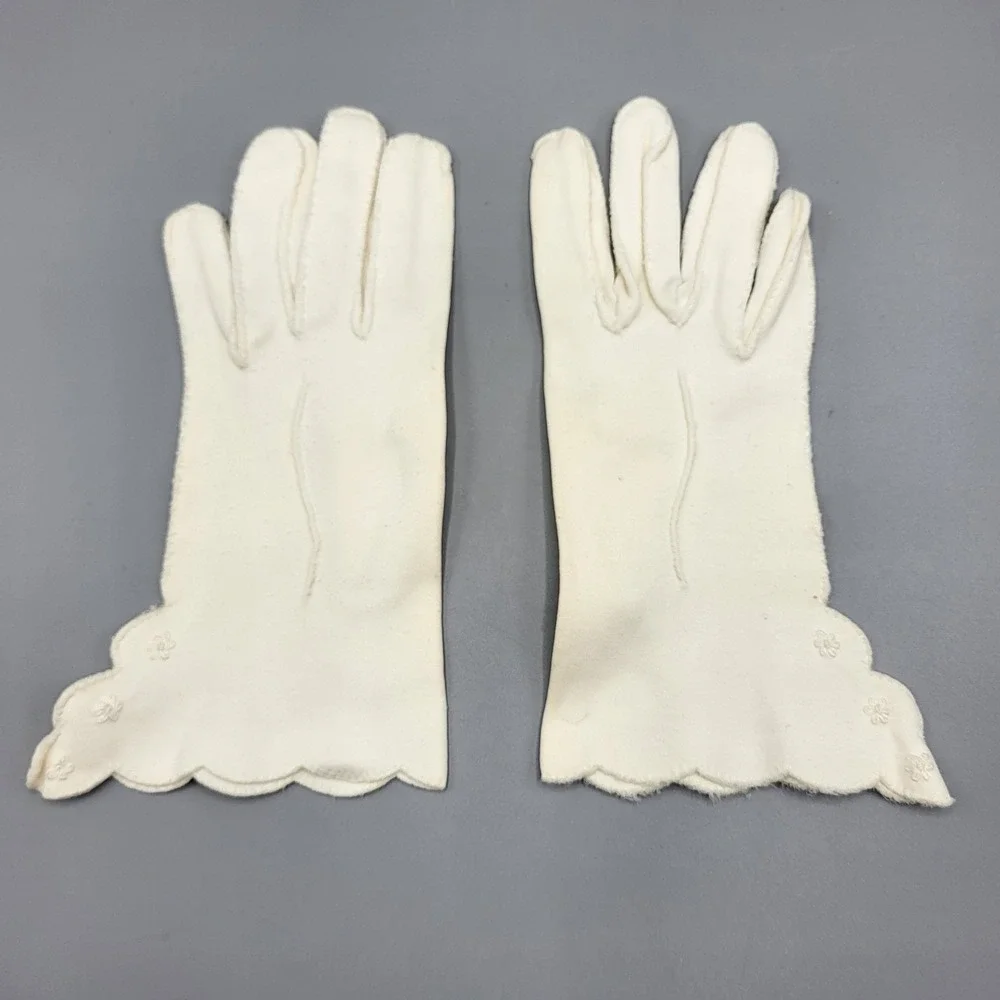 Hansen Vintage Formal Gloves Womens Scalloped Edge Mid-Century Cream 3 Sets